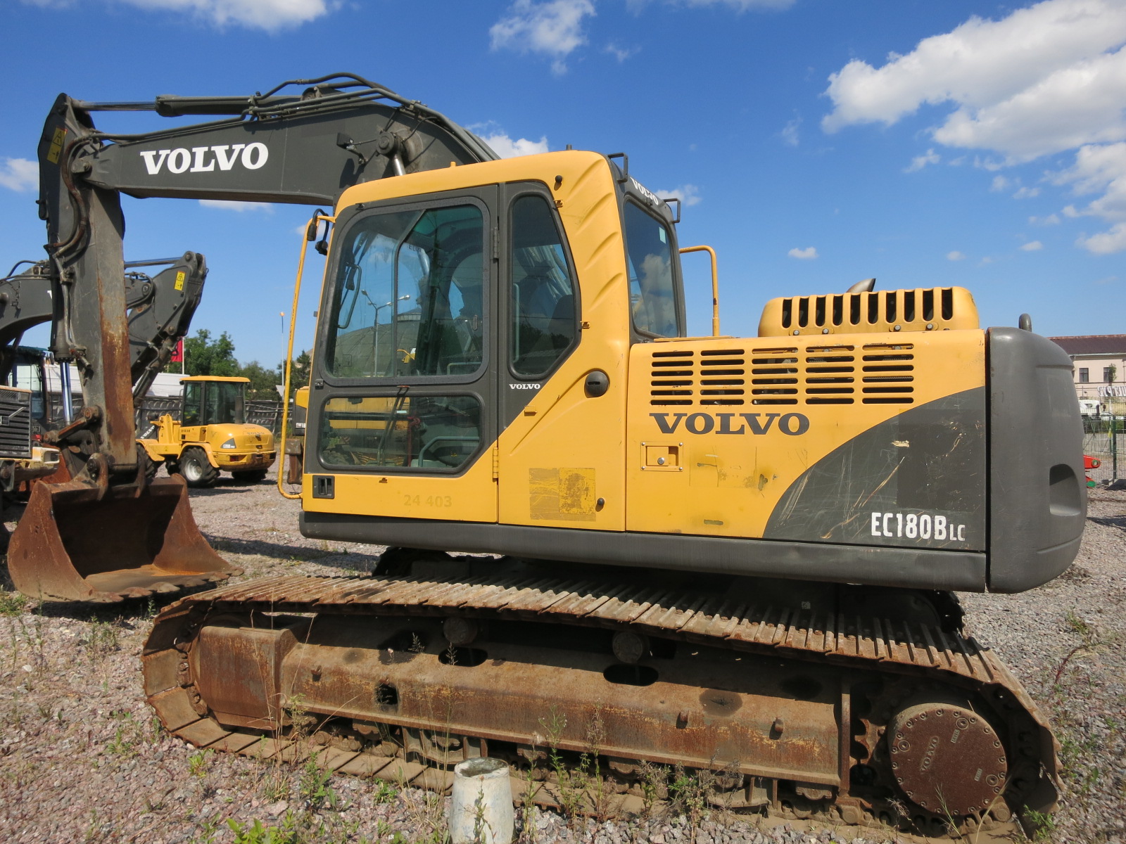 Гусеничный экскаватор б/у VOLVO EC180LC 2008